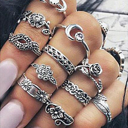 Fashion retro rose set with diamond leaf and carved totem 11 piece combination ring